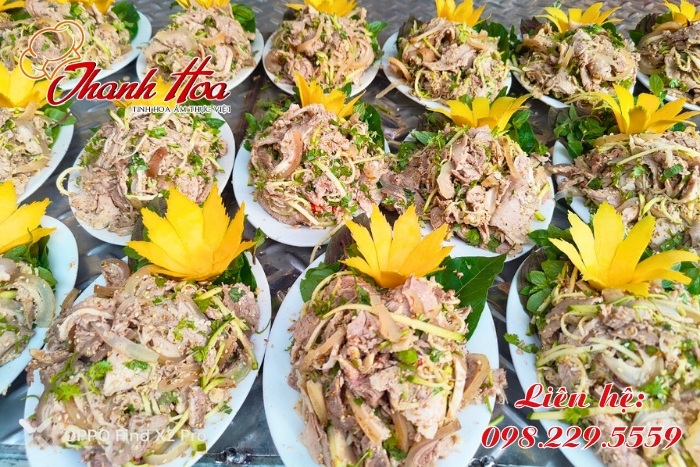 Các món ăn được chế biến từ nguyên liệu tươi sạch 100%