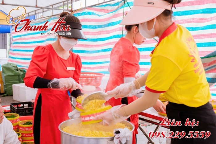 Dịch vụ đặt tiệc tại nhà của Nấu Cỗ Thanh Hoa uy tín và chuyên nghiệp