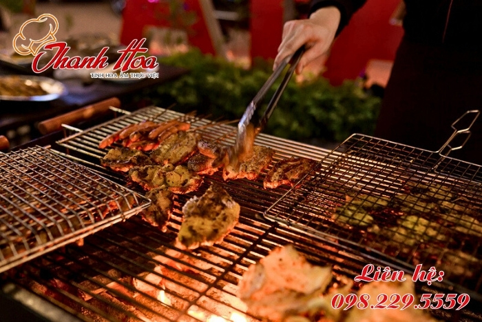 Đặt tiệc tân gia nhà mới kiểu tiệc nướng BBQ